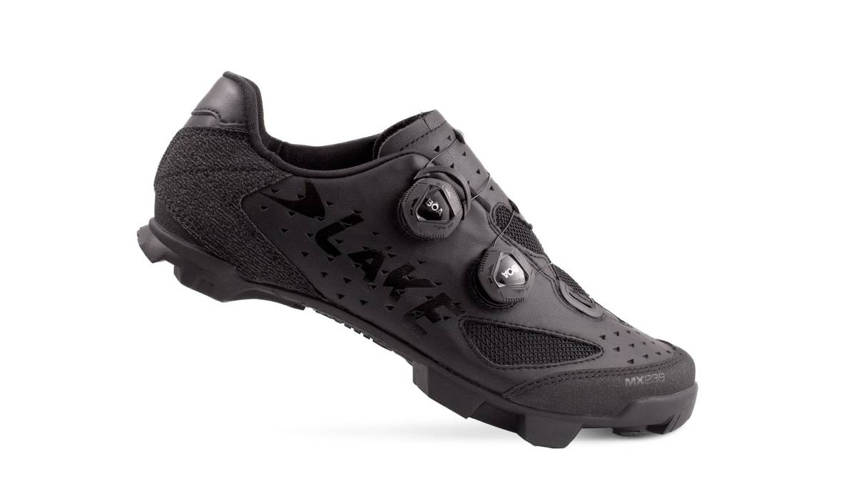 Lake MX238 Wide Svart Sykkelsko